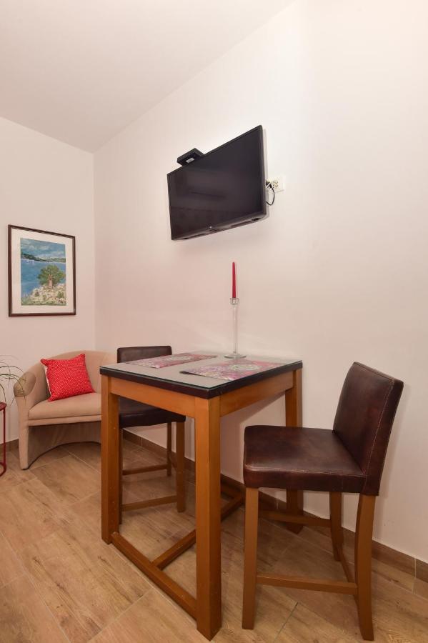 Antonio Apartment Makarska Bagian luar foto