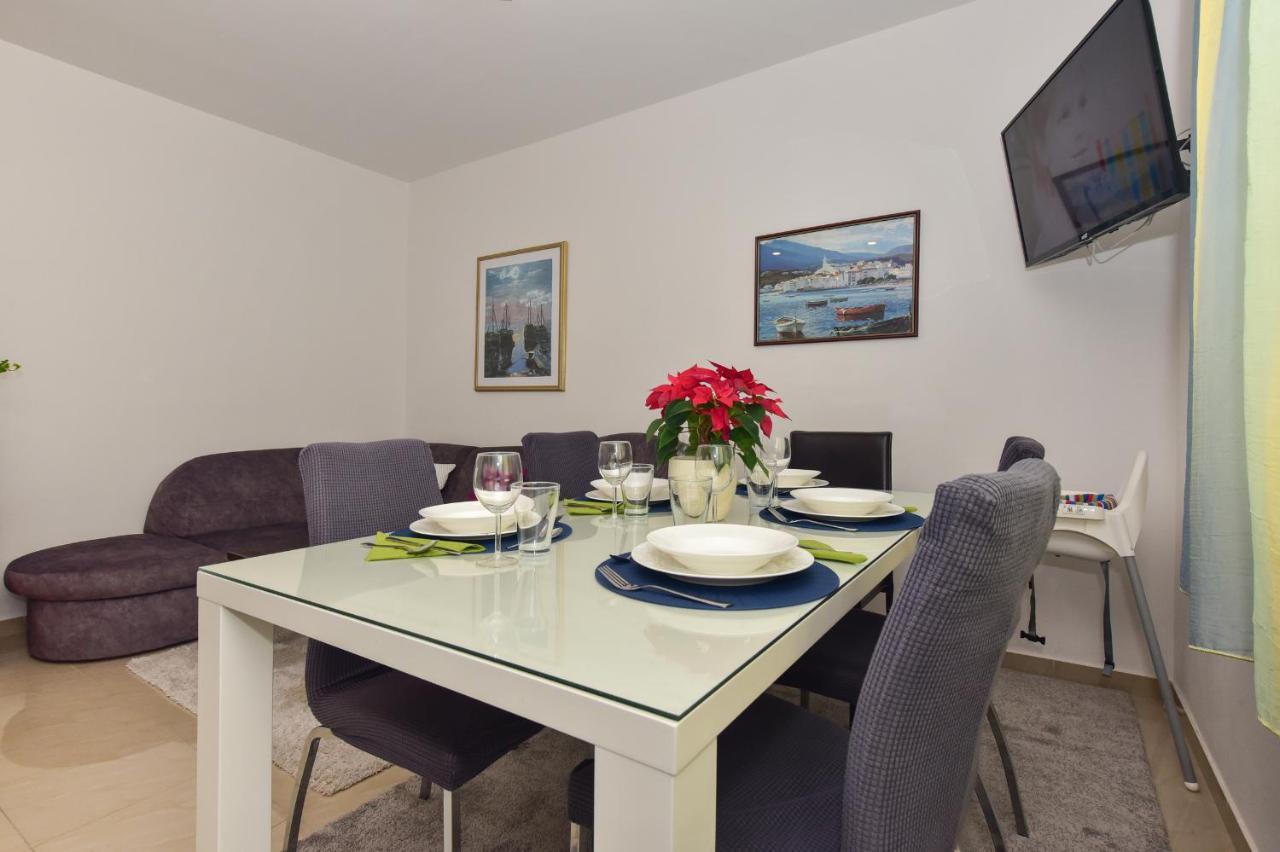 Antonio Apartment Makarska Bagian luar foto