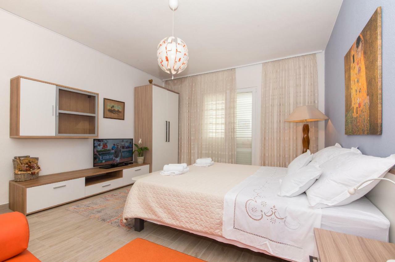 Antonio Apartment Makarska Bagian luar foto