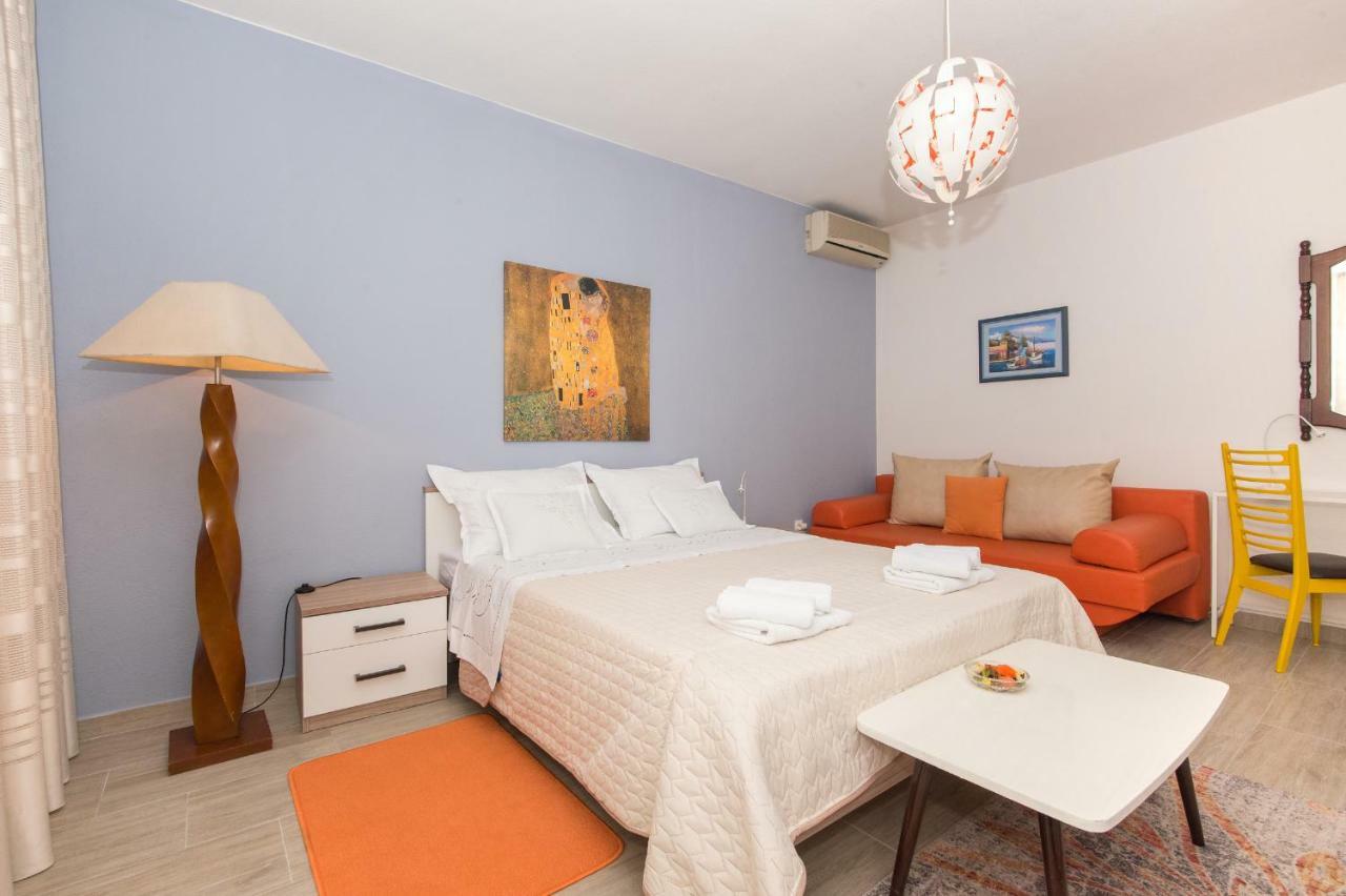 Antonio Apartment Makarska Bagian luar foto